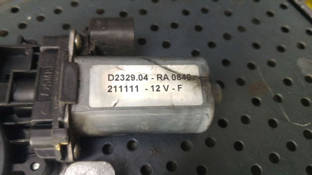 Macara cu motoras dreapta fata fiat sedici 189 d232904ra0840