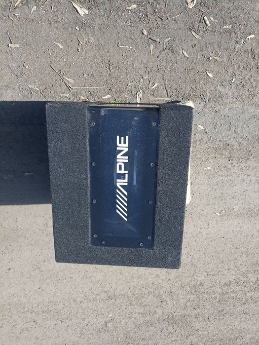 Сабвуфер автомобильный ALPINE