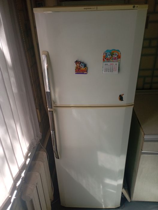 Продам холодильник LG
