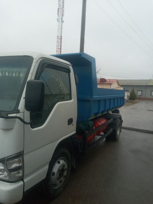 Isuzu yuk mashinasi