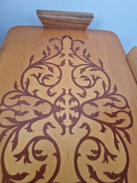 Tava lemn cu intarsie