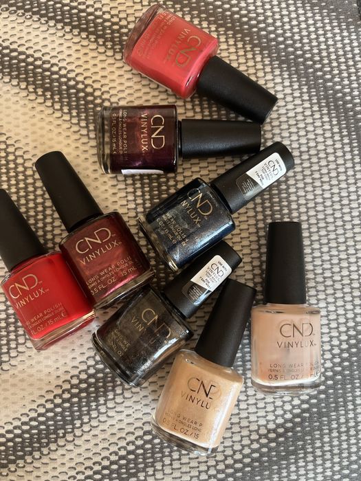 8 бр. CND vinylux лакове - ползвани много малко