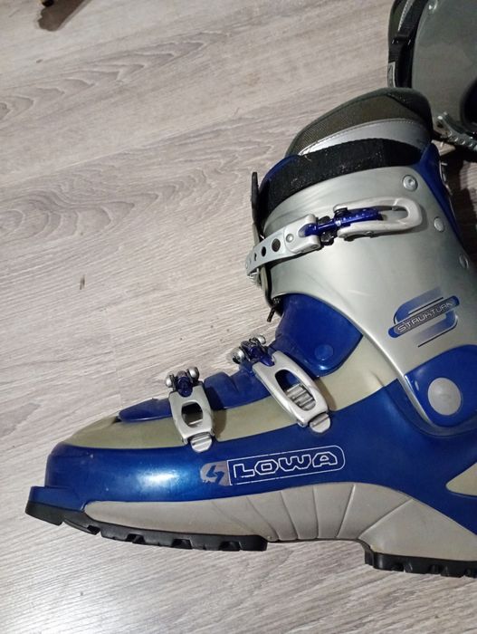 Продавам комбинирани ски обувки  LOWA N42-43 29см