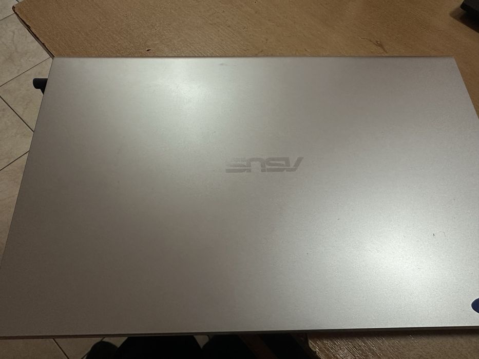 Лаптоп ASUS X515