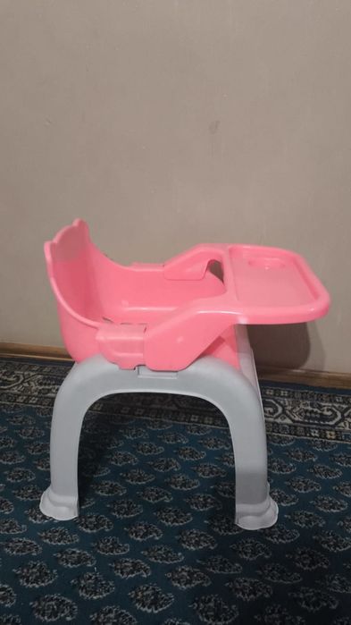 Детский стульчик для кормления