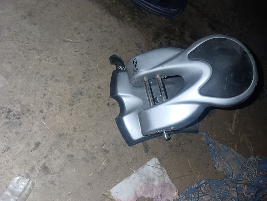 Дырокол новый не использованный