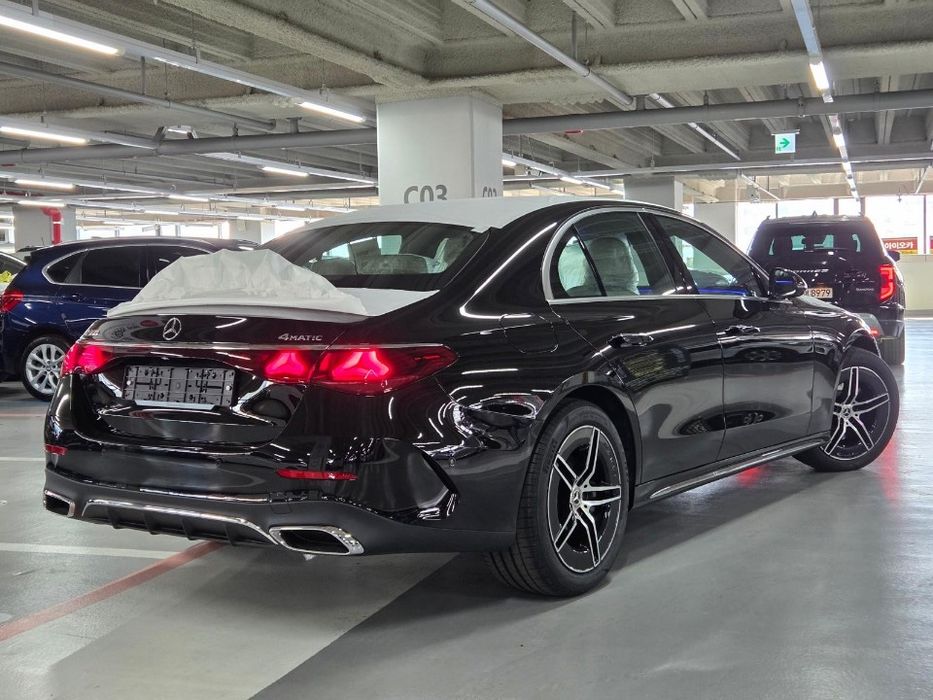 MERCEDES E300 AMG Line 4matic