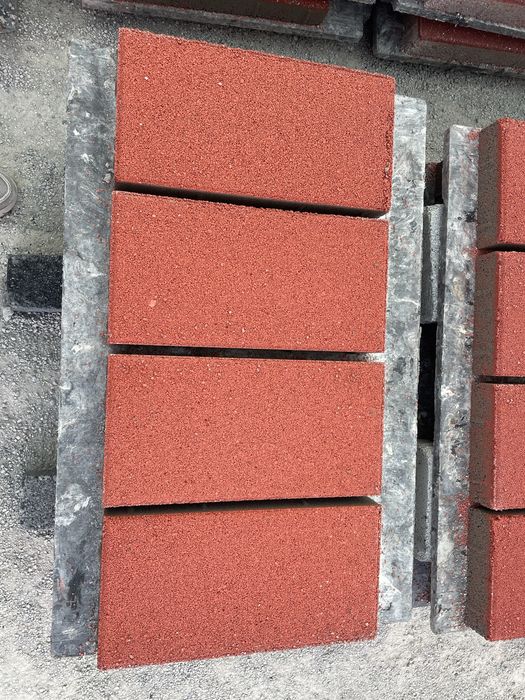 Прессованный брусчатки от производителя