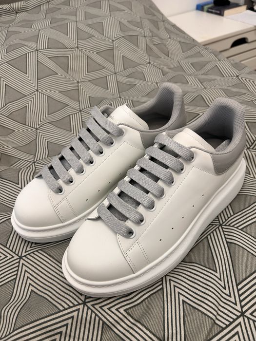 Alexander McQueen 42