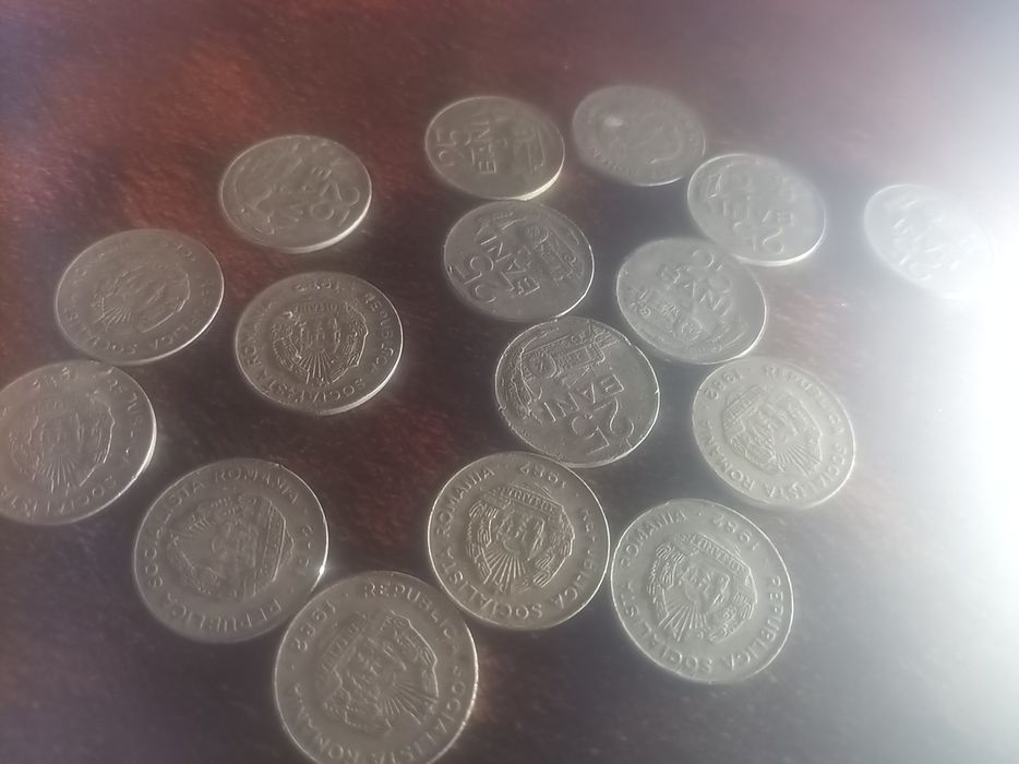 Vând monede de colecție 1000, 100,50,20 lei