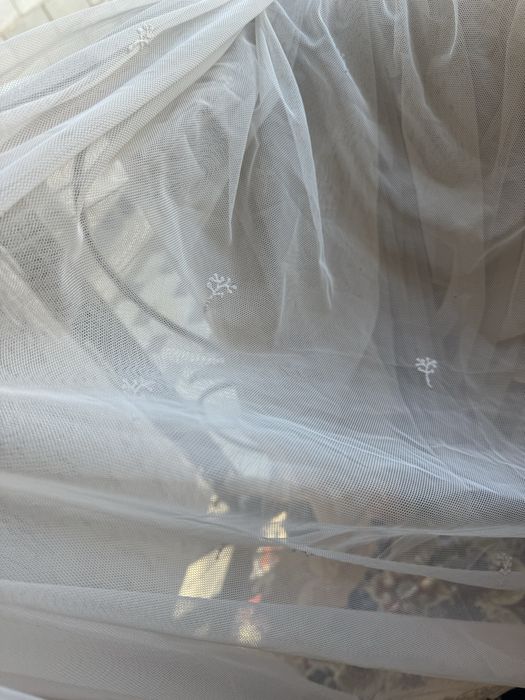 Шторы тюль сатылады.