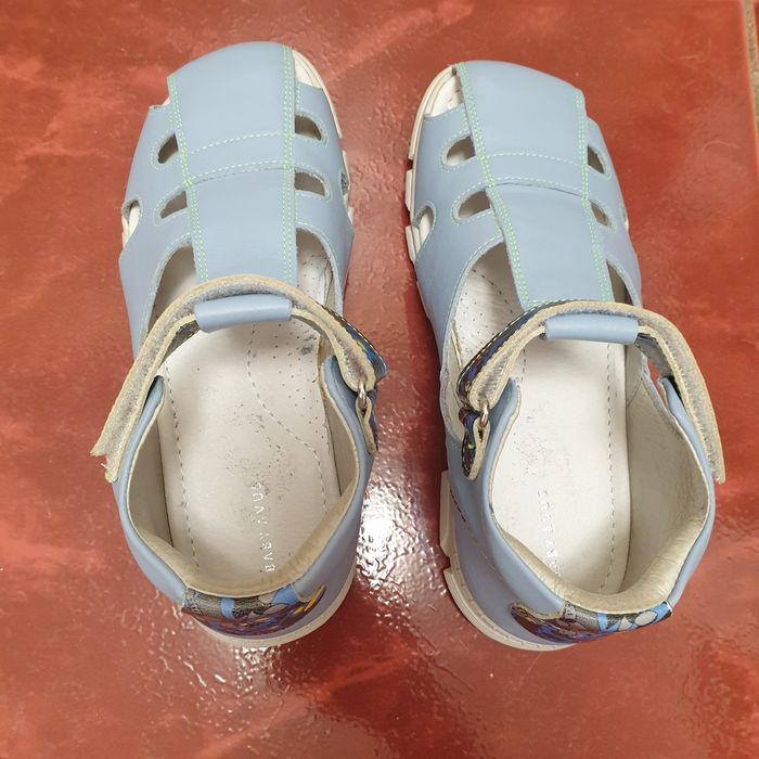 Vand sandale de piele