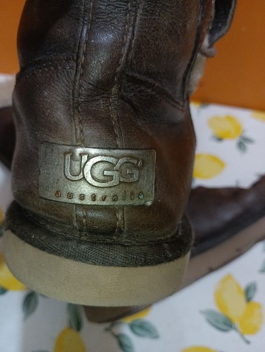 UGG кожени ботуши N 39