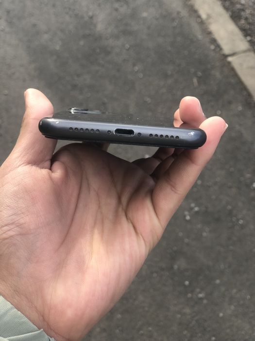 iPhone 11 хорошый состояние