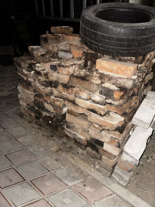 Отдам кирпич красный