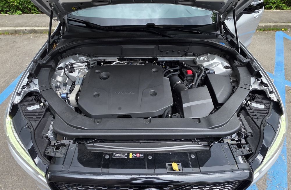 VOLVO XC60 2020 — imagine 5