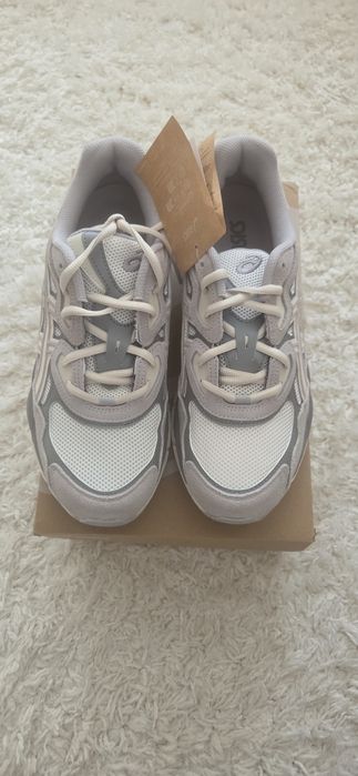 Sneakers  Asics Gel Nyc  low cream/oyster grey marimea 42,5,noi,cu eticheta
