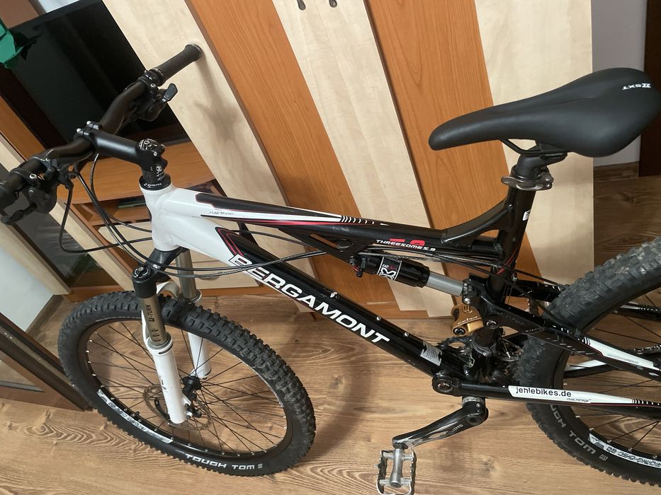 De vanzare bicicleta full suspension sau schimb cu un dirt