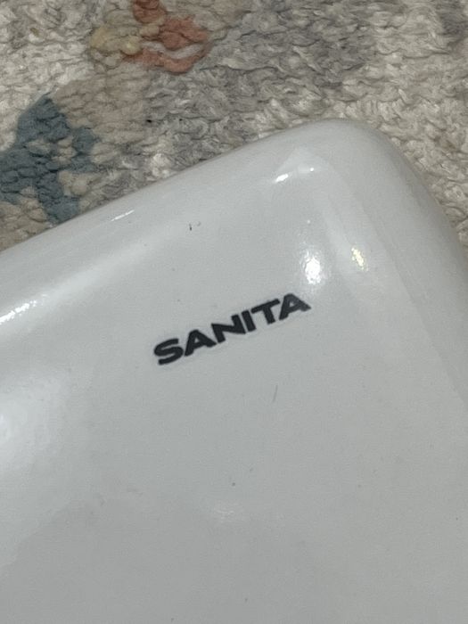 Крышка от унитаза Sanita