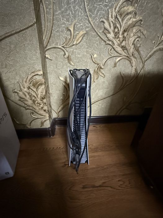 Продам playStation 5 в хорошем состоянии