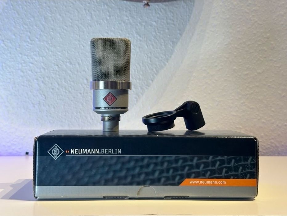 Студийный микрофон Neumann TLM 102