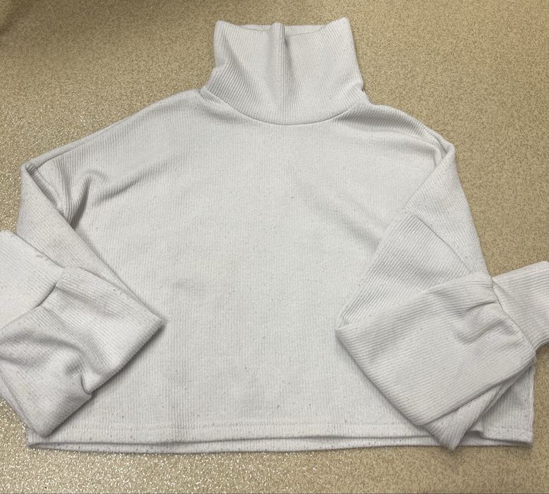 Блузи с дълъг ръкав и суитшърт - прочетете описанието