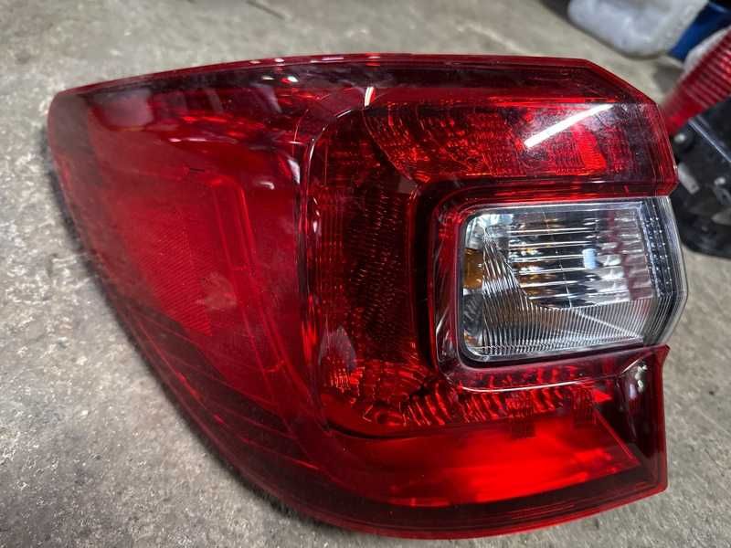 Фонари заднего хода Subaru Outback BS
