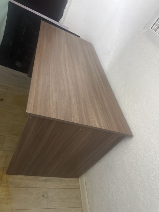 Стол писменный кухонный