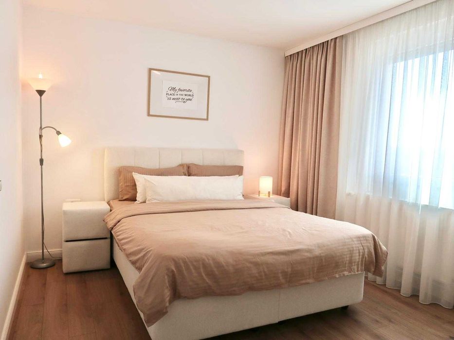 Proprietar vând apartament 3 camere ultrafinisat cu panoramă spre Criș