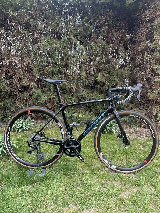 Giant TCR Carbon 28 цола сет 2х11  105