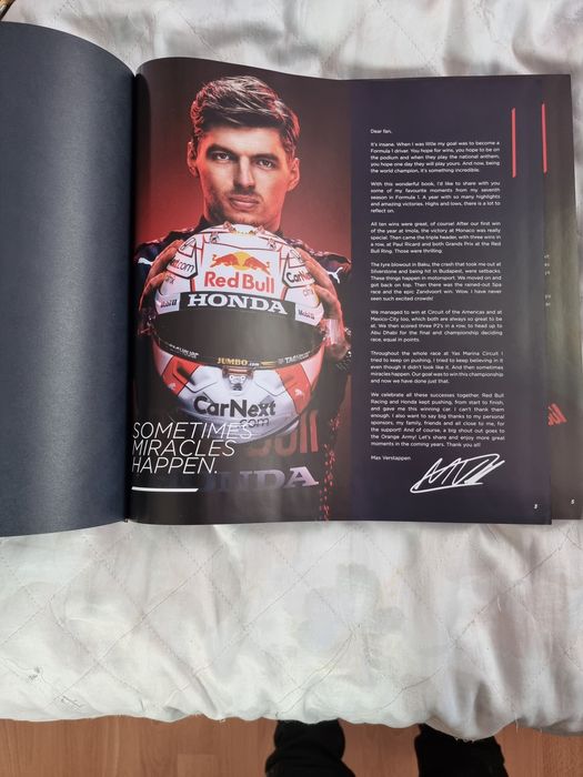 Max Verstappen red bull book championship F1 2021