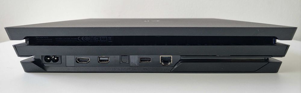 Playstation 4 (PS4) PRO 1TB