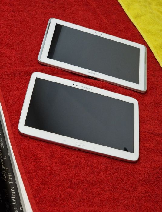 Tableta Samsung pentru piese sau colecție, fara accesorii, fără inform