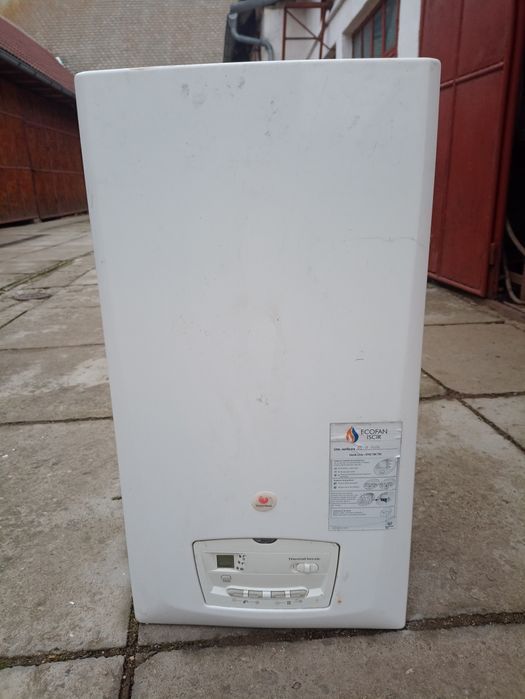 Frigider și centrala