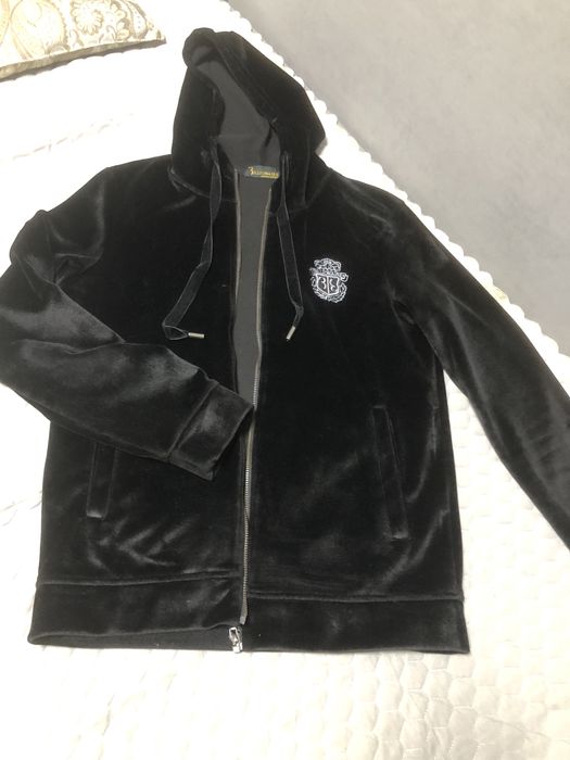 Продам спорт костюм