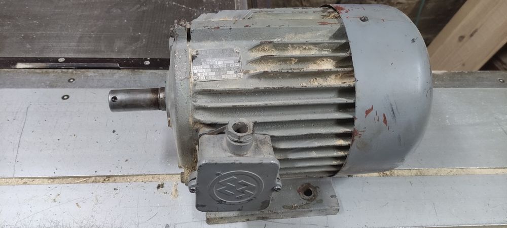 Ел двигател и други