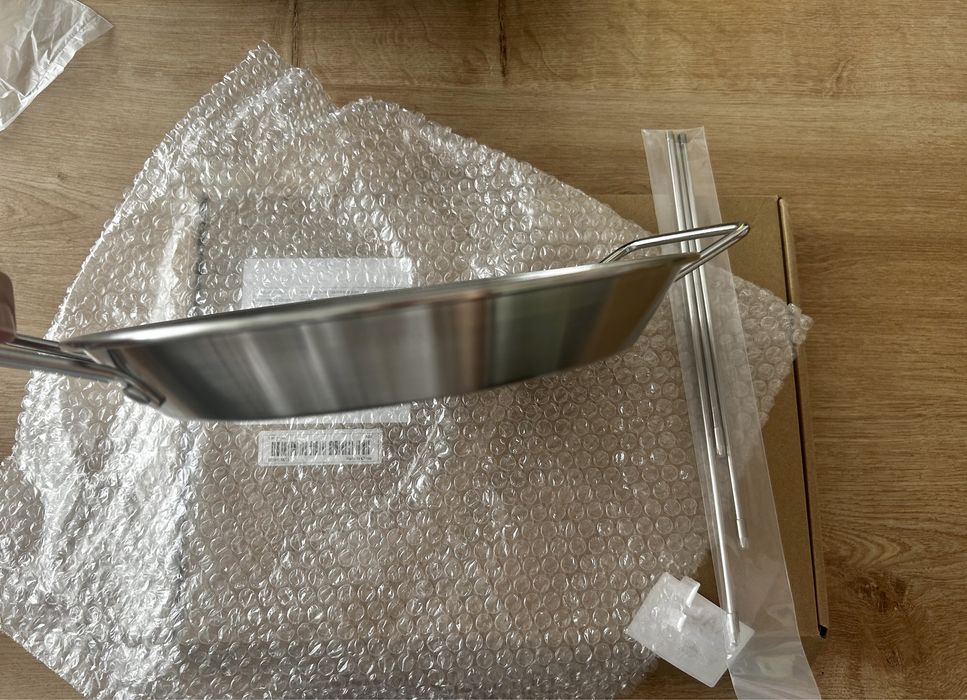 Издръжлив тиган за печене на дюнер месо, за цяло пиле, със стойки