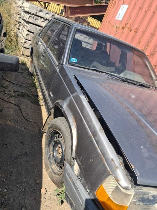 вольво VOLVO 740.