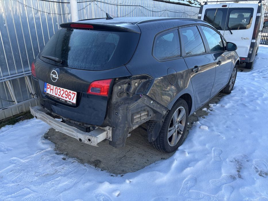 Punte spate opel astra j   Break sport tourer  2019