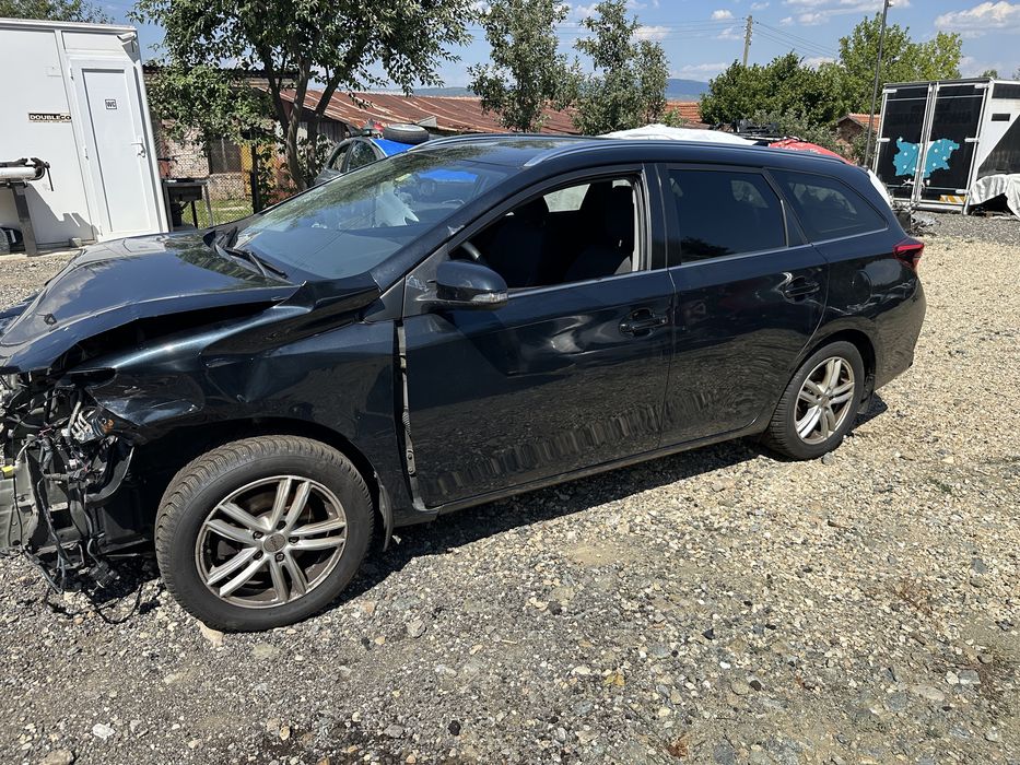 Toyota Auris Тойота Аурис 1.2 turbo 116кс 2017г На части!