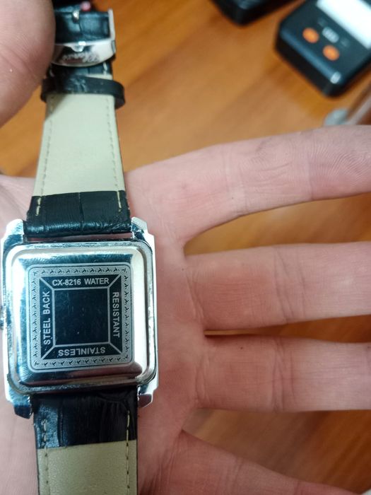 Продам часы 4000.
