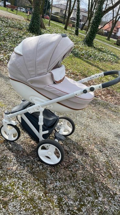 Продавам детска количка 3 in 1