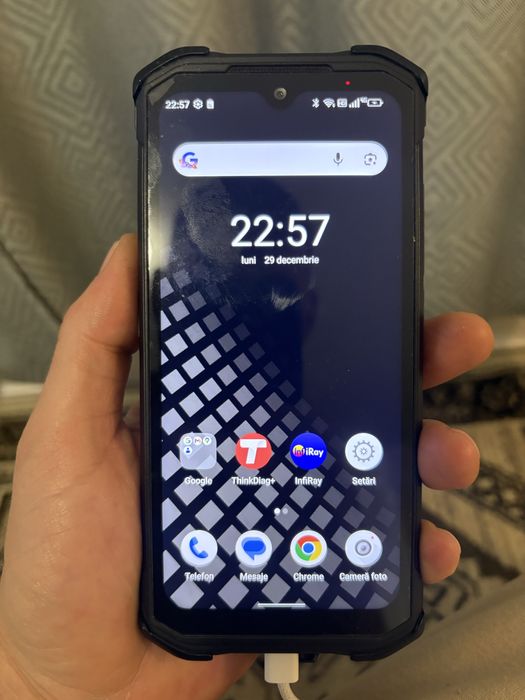 Telefon ihunt cyber falcon cu camere night vision si thermo visiune