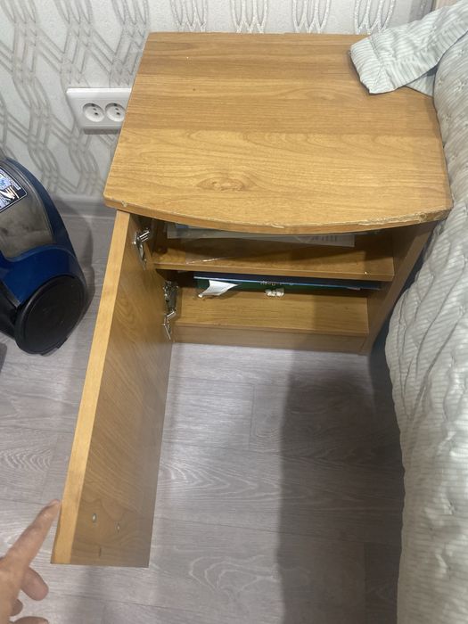 Продам тумбочки две штуки