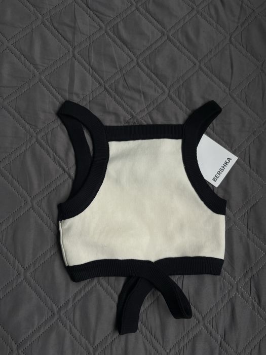 BERSHKA, потник размер хс, чисто нов