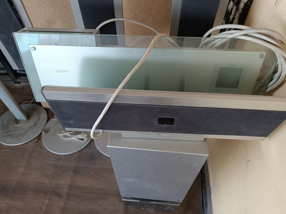 Үй кинотеатры. Кинотеатр.