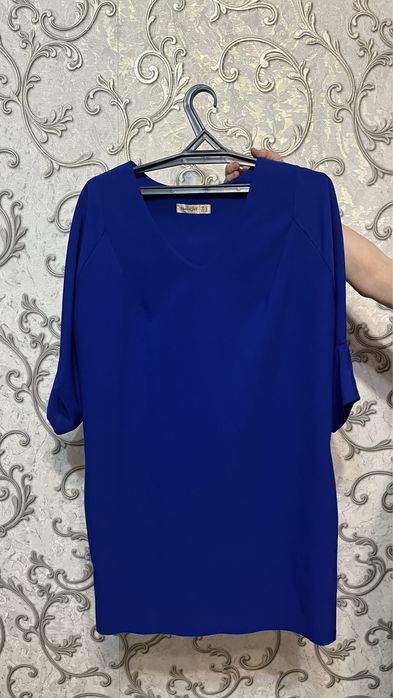 Продам 4 платья, одна по 2000 тг