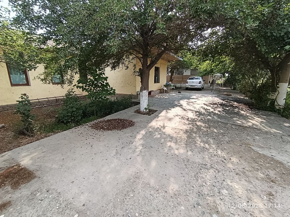 Котеж 11 хонали уй сотилади