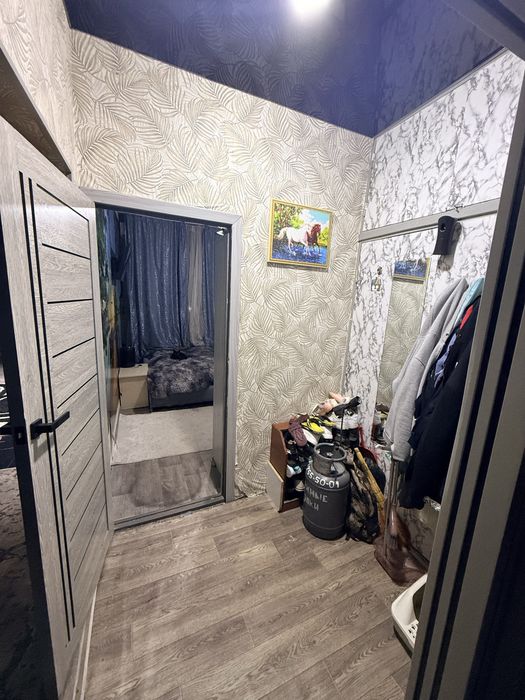 Продается квартира 2/5/5 Сергели 3 возле ярмарки