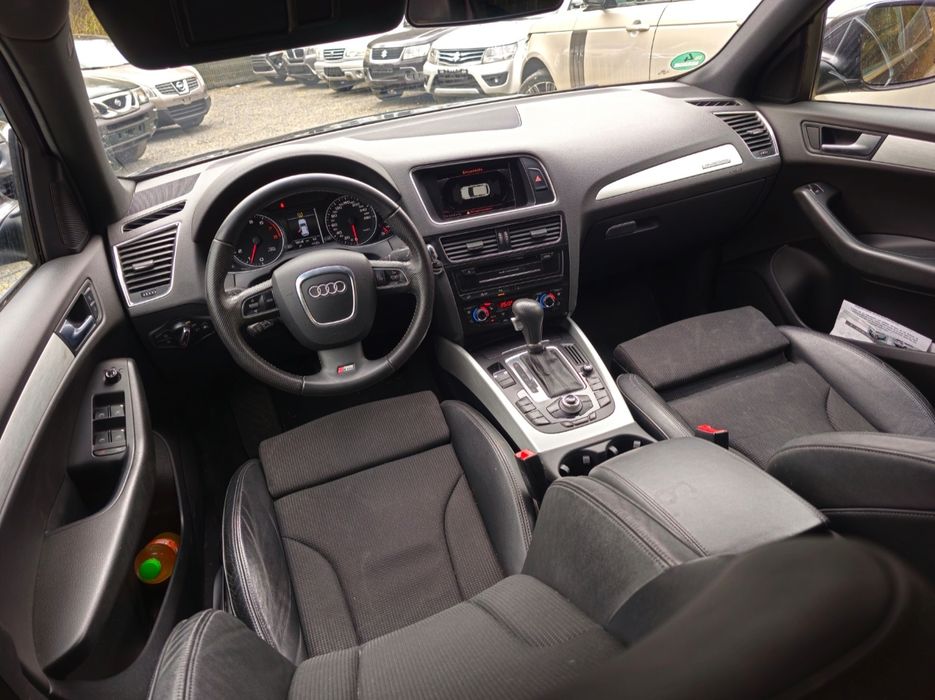 Audi Q5/4x4 / 2.0/ BENZINĂ /4x4 /Automată